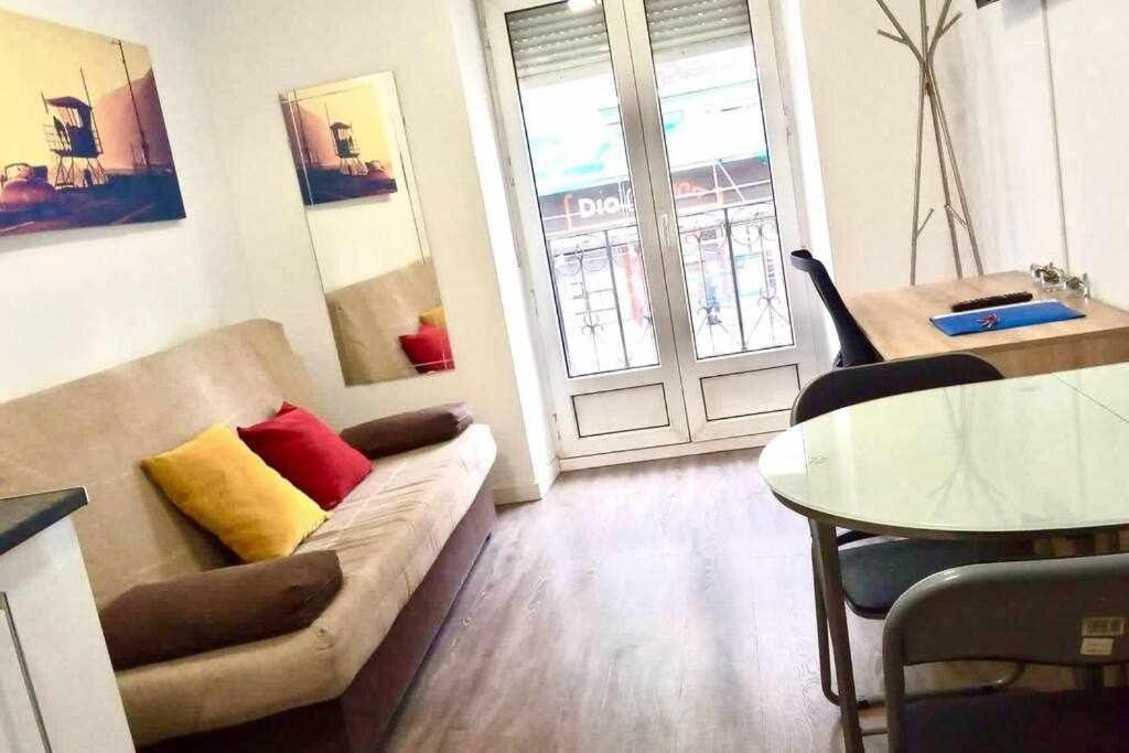 Comodo Y Agradable Estudio En Madrid Centro A5 Luaran gambar