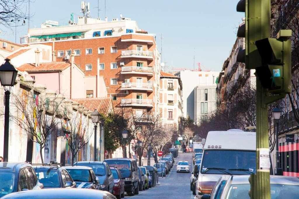 Comodo Y Agradable Estudio En Madrid Centro A5 Luaran gambar
